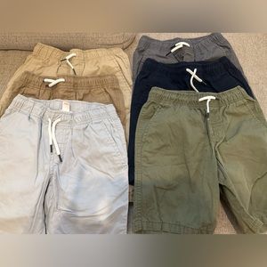 6 pairs of boys cat and Jack shorts size small 6/7